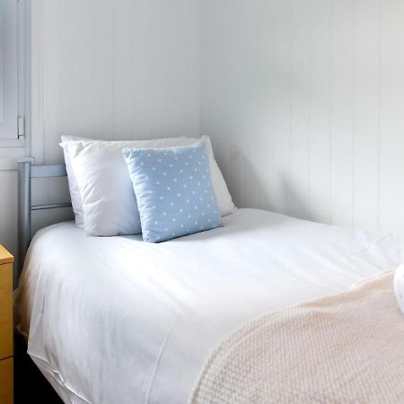 Pass The Keys Gower Beach Staycation Caswell Bay - Sleeps 4 스완지 외부 사진
