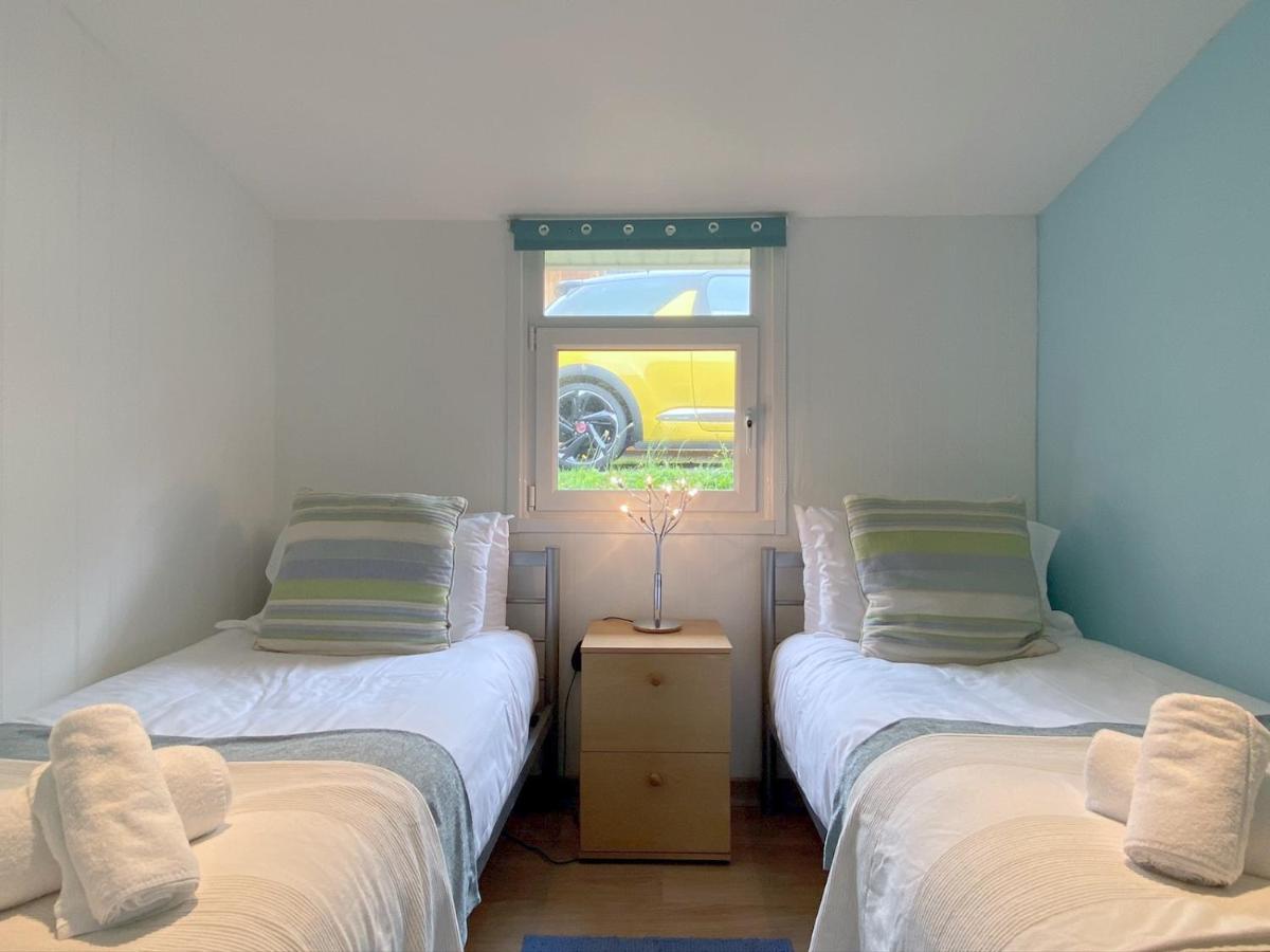 Pass The Keys Gower Beach Staycation Caswell Bay - Sleeps 4 스완지 외부 사진