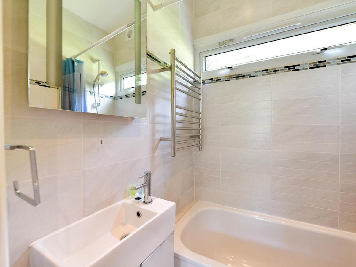 Pass The Keys Gower Beach Staycation Caswell Bay - Sleeps 4 스완지 외부 사진